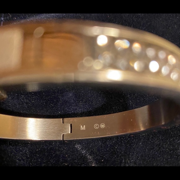 Swarovski Bangle Bracelet STUNNING SILVER - Picture 7 of 8